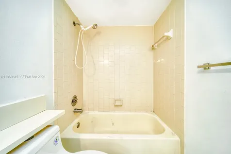8290 Lake Drive Doral FL 33166
