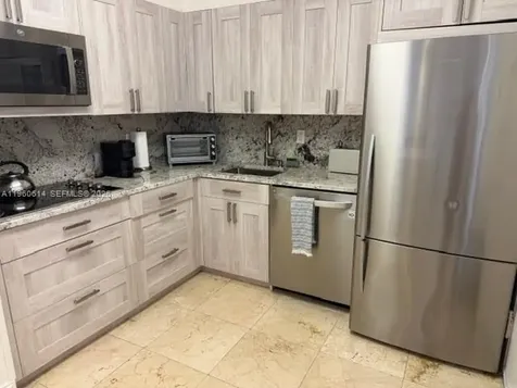 5161 Collins Avenue Miami Beach FL 33140