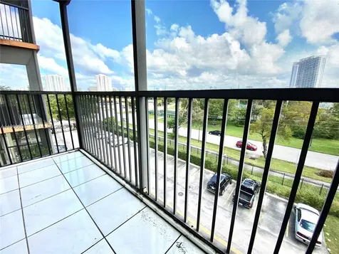 16950 Dixie North Miami Beach FL 33160