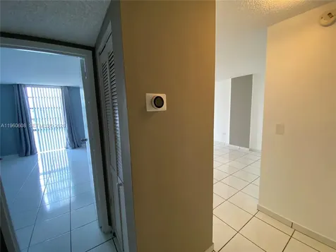 16950 Dixie North Miami Beach FL 33160