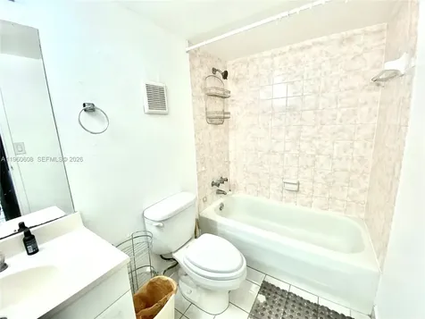 16950 Dixie North Miami Beach FL 33160