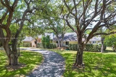 6255 SW 99th Terrace Pinecrest FL 33156