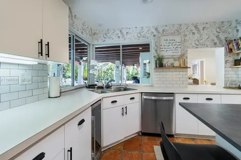 6255 SW 99th Terrace Pinecrest FL 33156