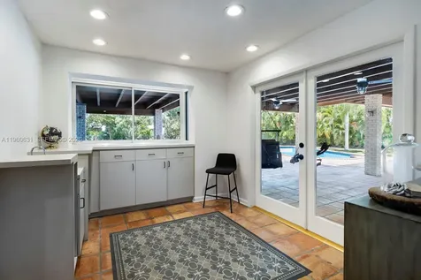 6255 SW 99th Terrace Pinecrest FL 33156