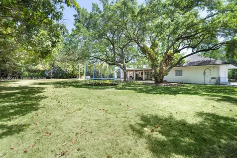6255 SW 99th Terrace Pinecrest FL 33156