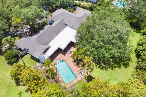 6255 SW 99th Terrace Pinecrest FL 33156