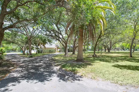 6255 SW 99th Terrace Pinecrest FL 33156