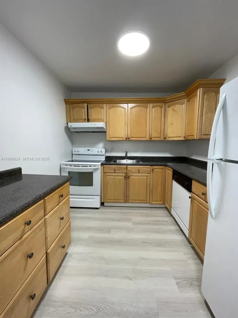 1075 W 68th Street Hialeah FL 33014
