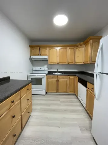 1075 W 68th Street Hialeah FL 33014