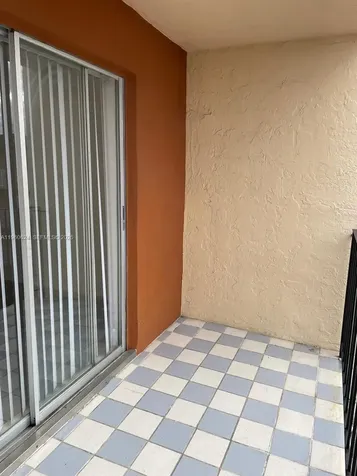 1075 W 68th Street Hialeah FL 33014