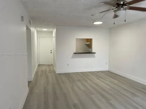 1075 W 68th Street Hialeah FL 33014