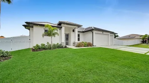 1726 SW 36th Ter, Cape Coral FL 33914