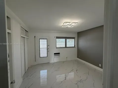 725 SW 11th Avenue Hallandale Beach FL 33009