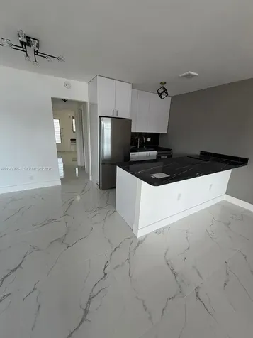 725 SW 11th Avenue Hallandale Beach FL 33009