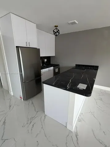 725 SW 11th Avenue Hallandale Beach FL 33009