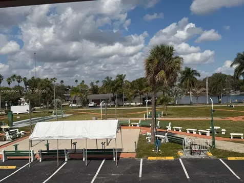 725 SW 11th Avenue Hallandale Beach FL 33009