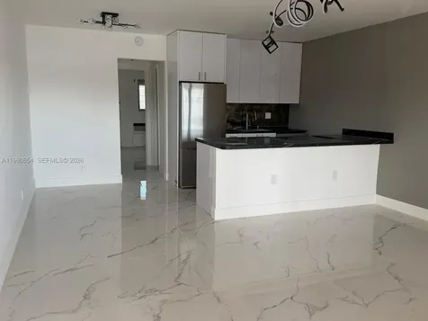 725 SW 11th Avenue Hallandale Beach FL 33009
