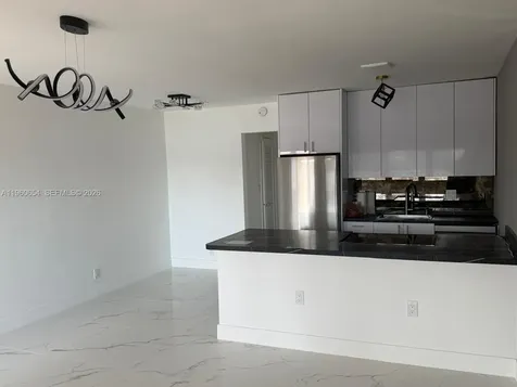 725 SW 11th Avenue Hallandale Beach FL 33009