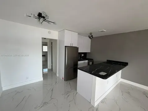 725 SW 11th Avenue Hallandale Beach FL 33009
