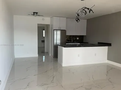 725 SW 11th Avenue Hallandale Beach FL 33009