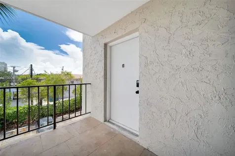6900 N Kendall Drive Pinecrest FL 33156