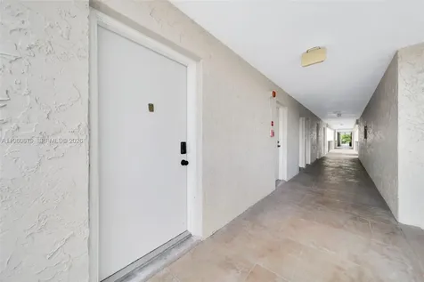 6900 N Kendall Drive Pinecrest FL 33156