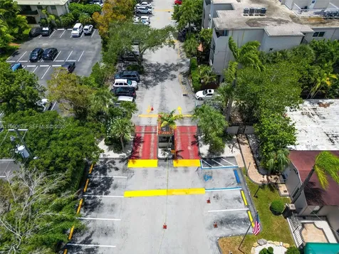 6900 N Kendall Drive Pinecrest FL 33156