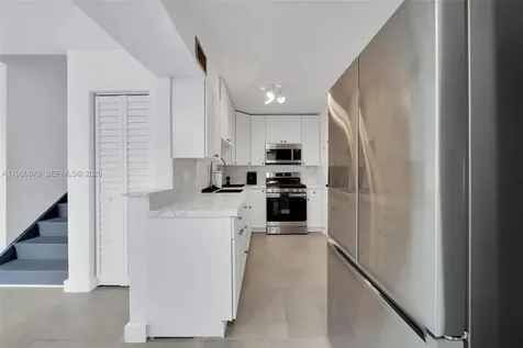 6900 N Kendall Drive Pinecrest FL 33156
