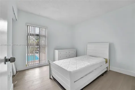 8775 Park Boulevard Miami FL 33172