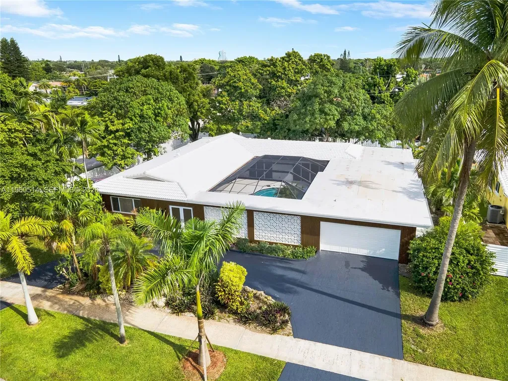 4731 Pierce Street Hollywood FL 33021