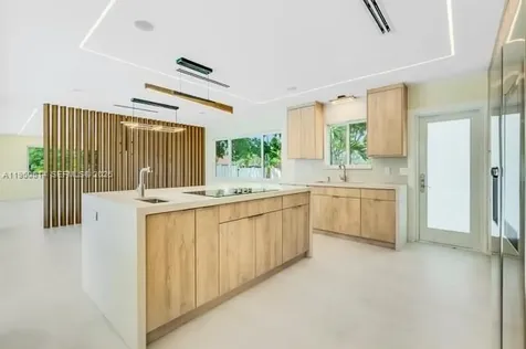 4731 Pierce Street Hollywood FL 33021