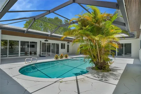 4731 Pierce Street Hollywood FL 33021