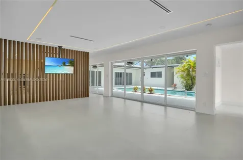 4731 Pierce Street Hollywood FL 33021