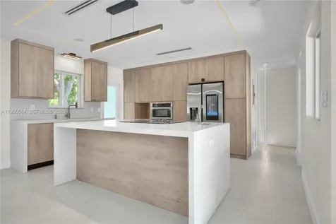 4731 Pierce Street Hollywood FL 33021