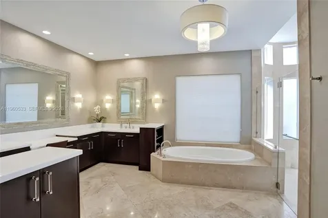 2539 Royal Palm Way Weston FL 33327