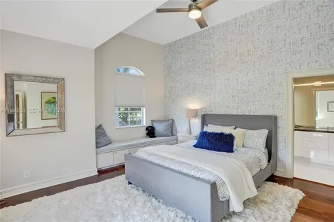 2539 Royal Palm Way Weston FL 33327