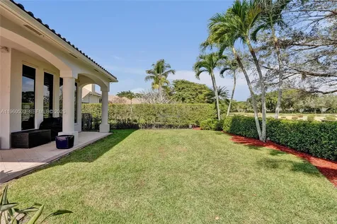 2539 Royal Palm Way Weston FL 33327