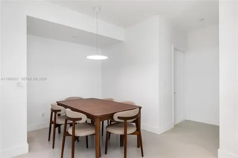 300 S Pointe Drive Miami Beach FL 33139