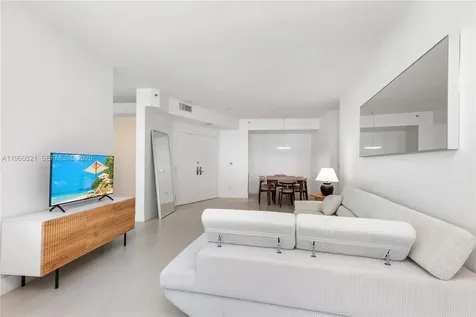 300 S Pointe Drive Miami Beach FL 33139