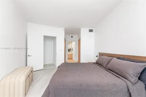 300 S Pointe Drive Miami Beach FL 33139
