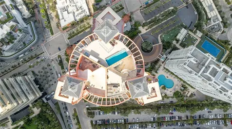 300 S Pointe Drive Miami Beach FL 33139