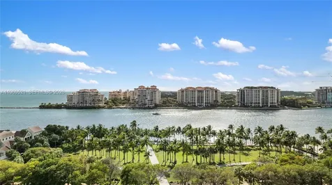 300 S Pointe Drive Miami Beach FL 33139