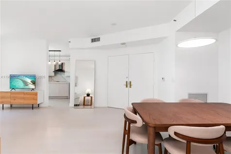 300 S Pointe Drive Miami Beach FL 33139