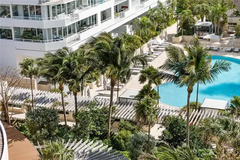 300 S Pointe Drive Miami Beach FL 33139