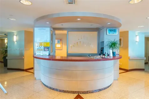 300 S Pointe Drive Miami Beach FL 33139