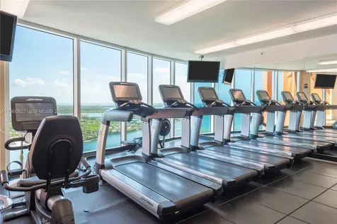 300 S Pointe Drive Miami Beach FL 33139