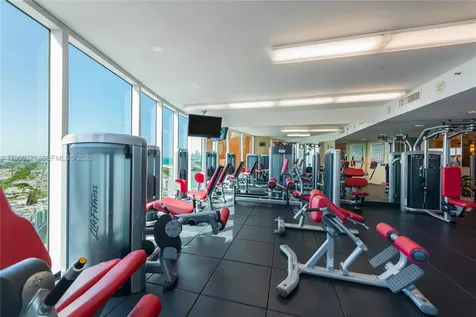 300 S Pointe Drive Miami Beach FL 33139