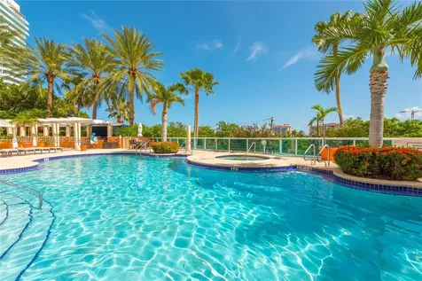 300 S Pointe Drive Miami Beach FL 33139