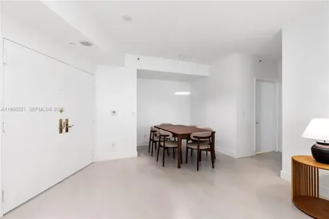 300 S Pointe Drive Miami Beach FL 33139