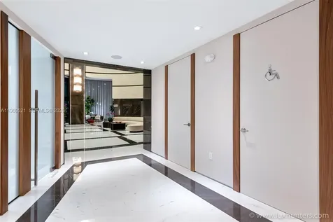 300 S Pointe Drive Miami Beach FL 33139